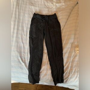 Lululemon Capri Dance Studio Cropped Pants Size 2